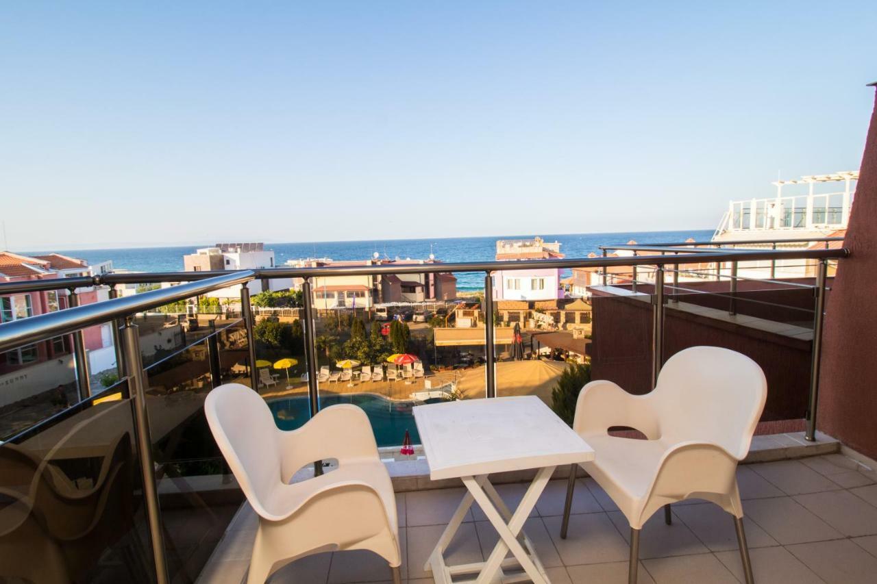 Sunny Hotel 4*
