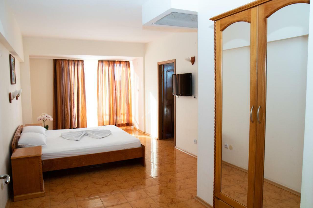 Hotel Sunny 4*