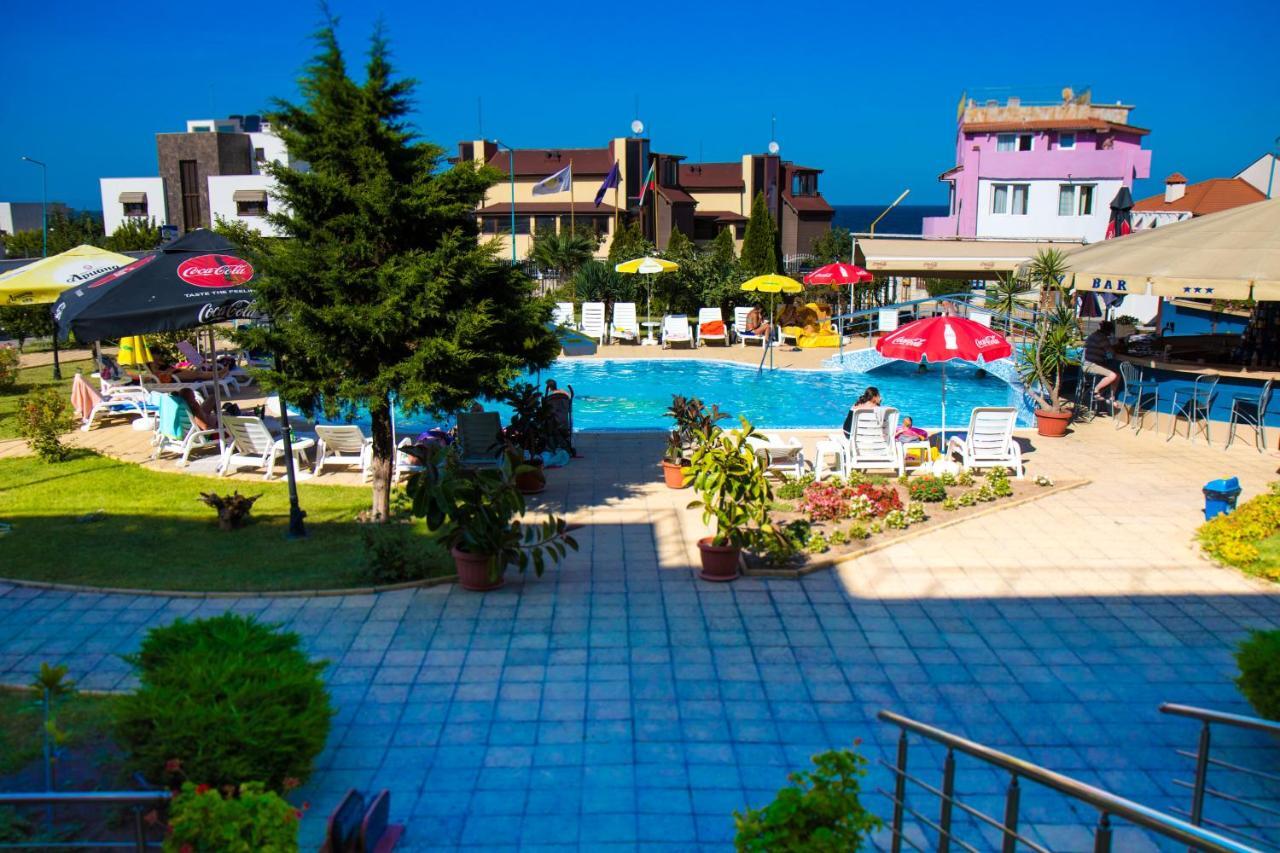 Sunny Hotel