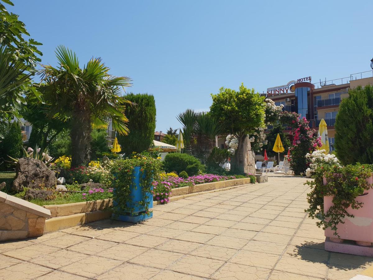 Sunny Hotel